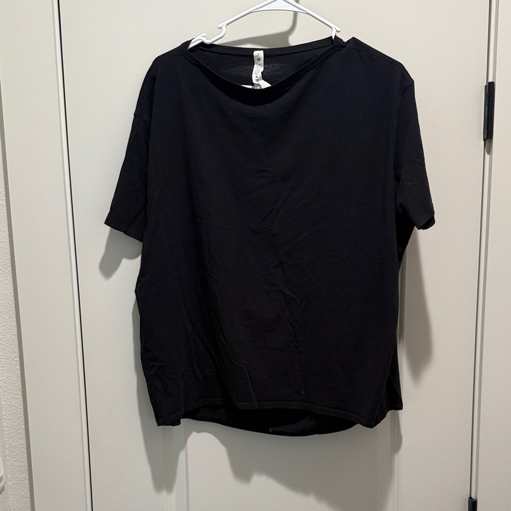 lululemon athletica Black Short Sleeve Tee